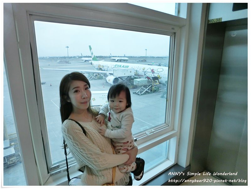 【韓國】首爾自由行小波妞kitty機初體驗 ♥ 機場育嬰室。kitty遊樂場/溜滑梯