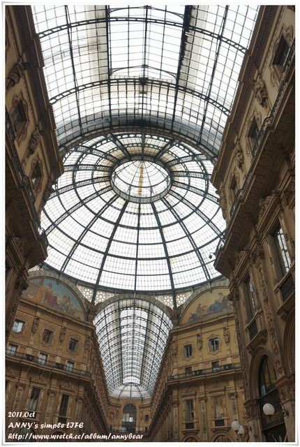 [義大利] Day5 Shopaholic的購物天堂 ♥ 艾曼紐二世迴廊。三隻小鹿